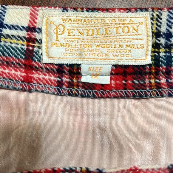 Vintage Pendleton Red Green Plaid Virgin Wool Skirt Sz 12 Waist 26” - Picture 6 of 12